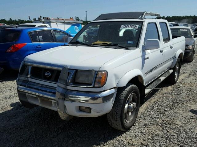 1N6ED27T9YC364172 - 2000 NISSAN FRONTIER C WHITE photo 2