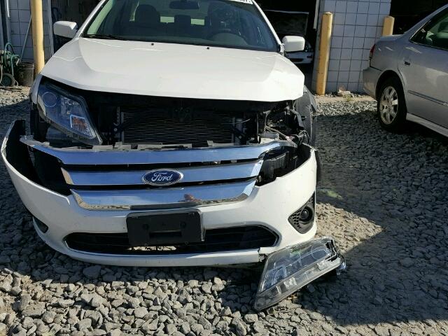 3FAHP0HA3AR295680 - 2010 FORD FUSION WHITE photo 9