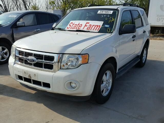 1FMCU03G79KA59568 - 2009 FORD ESCAPE XLT WHITE photo 2