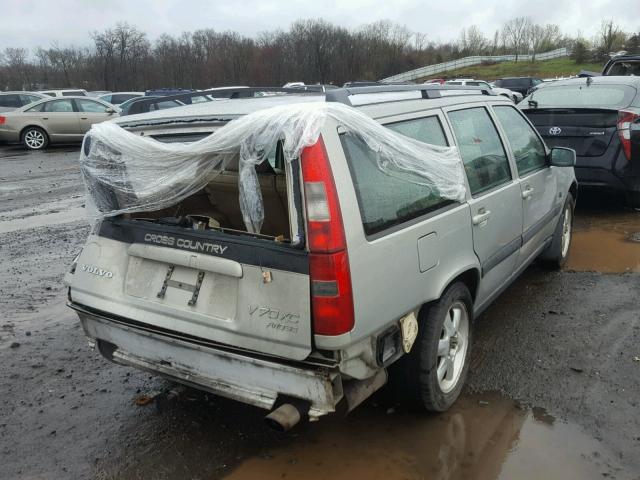 YV1LZ56D0Y2727899 - 2000 VOLVO V70 XC SILVER photo 4