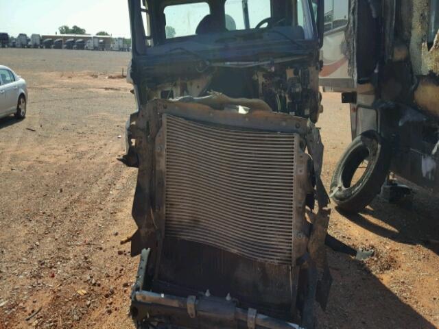 3AKJGEDV7FDGR2272 - 2015 FREIGHTLINER CASCADIA 1 WHITE photo 9