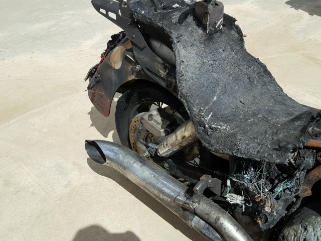 1HFSC49302A001690 - 2002 HONDA VTX1800 S BURN photo 9