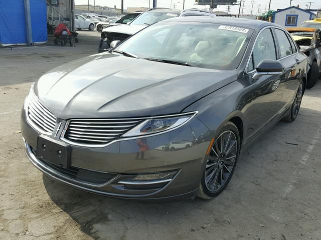 3LN6L2LU6GR632566 - 2016 LINCOLN MKZ HYBRID GRAY photo 2