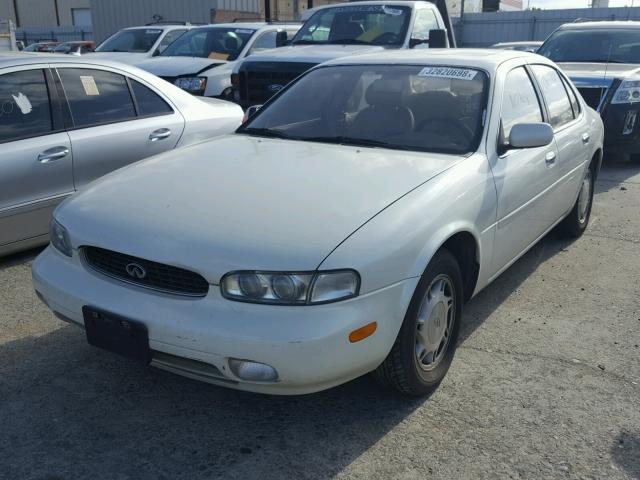 JNKAY21D1SM218436 - 1995 INFINITI J30 WHITE photo 2