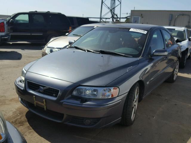 YV1RH527552437263 - 2005 VOLVO S60 R CHARCOAL photo 2