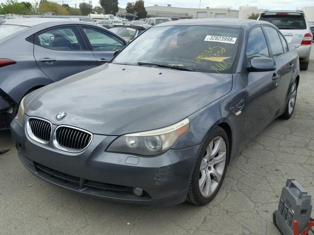 WBANB535X6CP02402 - 2006 BMW 550 I GRAY photo 2