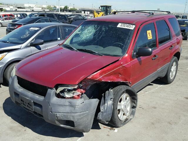 1FMYU93183KE01655 - 2003 FORD ESCAPE XLT MAROON photo 2