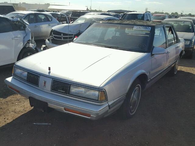 1G3HN54C1JW346532 - 1988 OLDSMOBILE DELTA 88 R SILVER photo 2