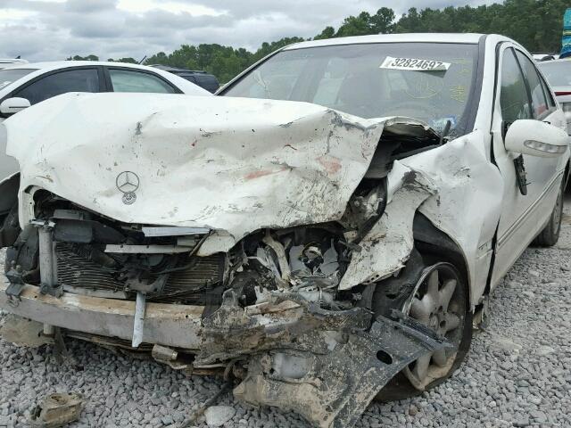 WDBRF81JX4F473482 - 2004 MERCEDES-BENZ C 240 4MAT WHITE photo 2