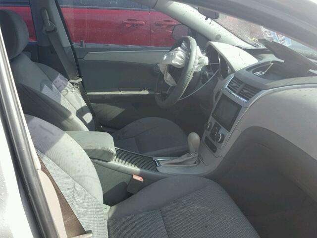 1G1ZA5E09AF164218 - 2010 CHEVROLET MALIBU LS 银色 照片 5