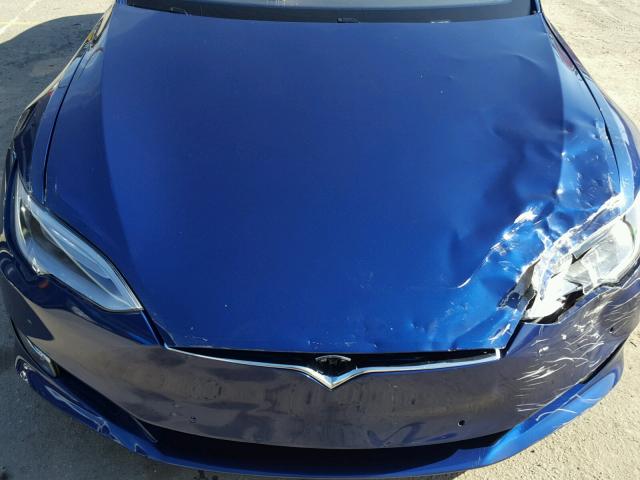 5YJSA1E21GF142570 - 2016 TESLA MODEL S BLUE photo 7