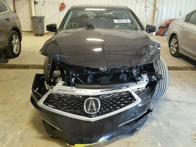 19UUB1F33JA010540 - 2018 ACURA TLX BLACK photo 9