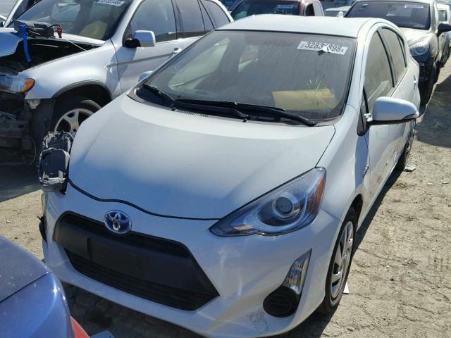 JTDKDTB31F1110953 - 2015 TOYOTA PRIUS C WHITE photo 2