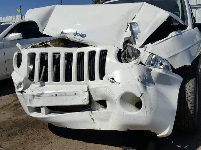 1J8FT47W27D370011 - 2007 JEEP COMPASS WHITE photo 9