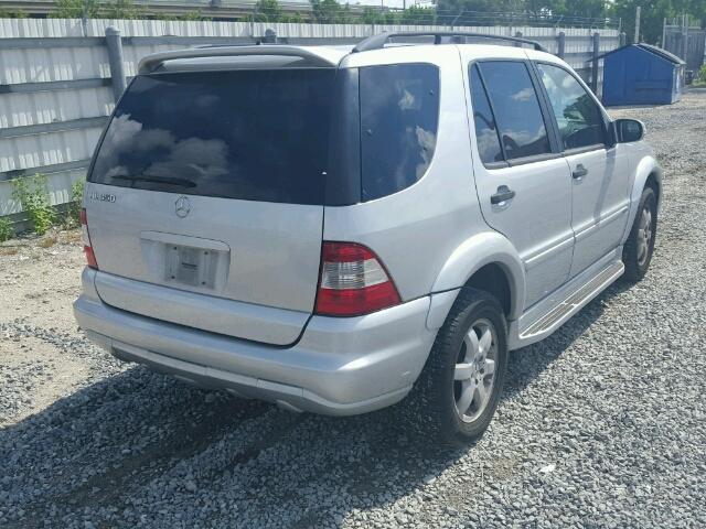 4JGAB57E54A510448 - 2004 MERCEDES-BENZ ML 350 GRAY photo 4