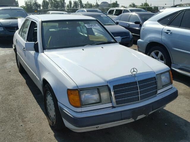 WDBEA28E4PC001707 - 1993 MERCEDES-BENZ 300 E 2.8 WHITE photo 1