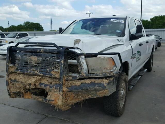 3C6UR5HLXJG102574 - 2018 RAM 2500 ST WHITE photo 2