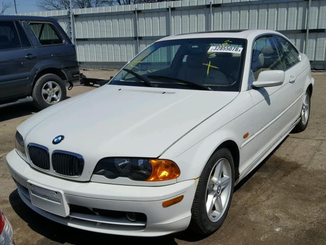 WBABN33482PG58041 - 2002 BMW 325 CI WHITE photo 2