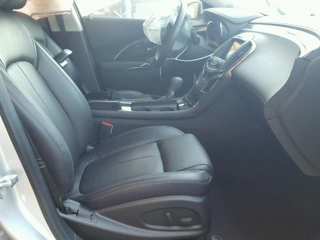 1G4G45G39GF211815 - 2016 BUICK LACROSSE S SILVER photo 5