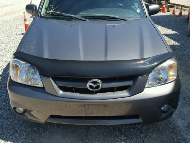 4F2CZ04125KM64697 - 2005 MAZDA TRIBUTE S GRAY photo 9