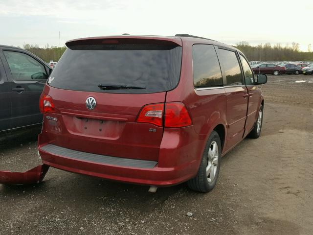 2V4RW3DG5BR635048 - 2011 VOLKSWAGEN ROUTAN SE RED photo 4