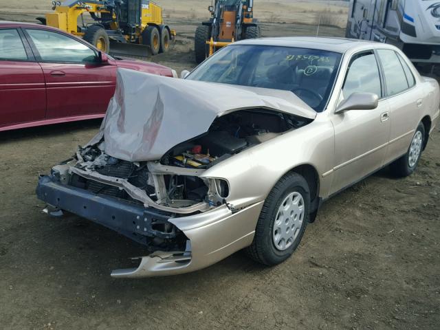 4T1BG12K0TU818457 - 1996 TOYOTA CAMRY DX GOLD photo 2