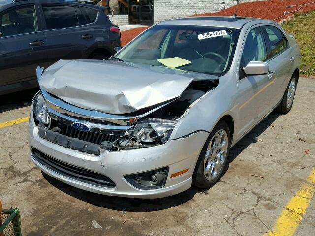 3FAHP0HA7AR428358 - 2010 FORD FUSION SE SILVER photo 2