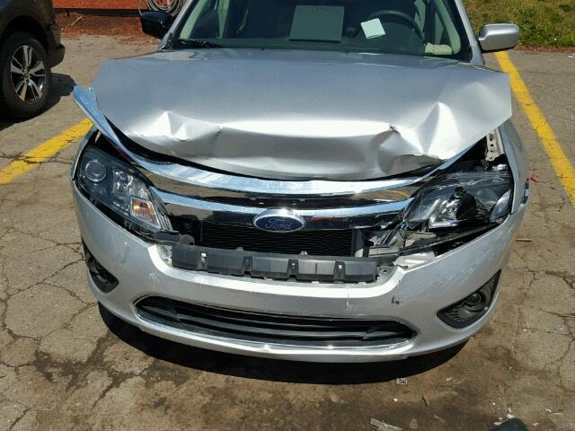 3FAHP0HA7AR428358 - 2010 FORD FUSION SE SILVER photo 7