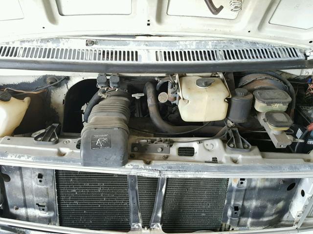 1GCEG25H8L7111466 - 1990 CHEVROLET G20 WHITE photo 7