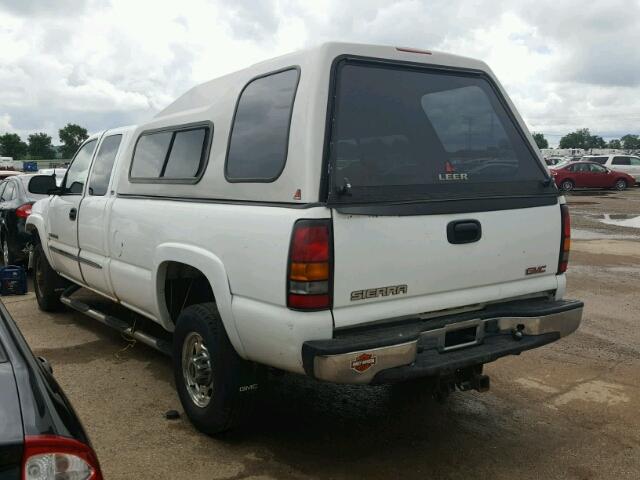 1GTHC29U15E103420 - 2005 GMC SIERRA C25 WHITE photo 3