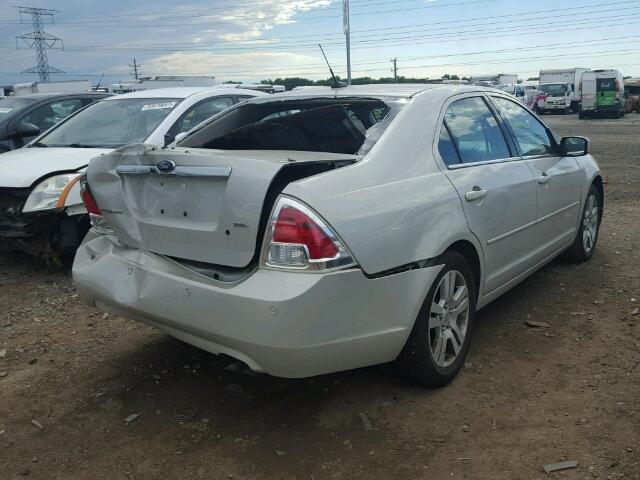 3FAHP08ZX8R250641 - 2008 FORD FUSION SEL SILVER photo 4