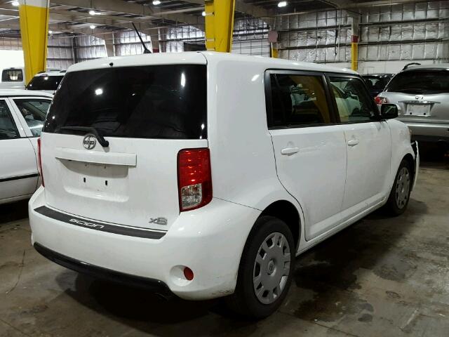 JTLZE4FE6FJ069074 - 2015 TOYOTA SCION XB WHITE photo 4