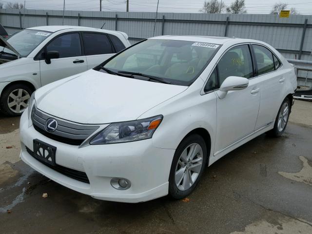 JTHBB1BA0A2027279 - 2010 LEXUS HS 250H WHITE photo 2