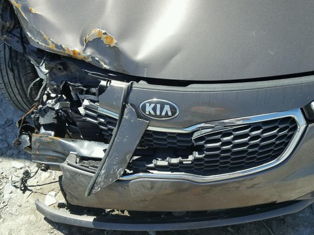 KNAFK4A68E5117329 - 2014 KIA FORTE LX BROWN photo 7