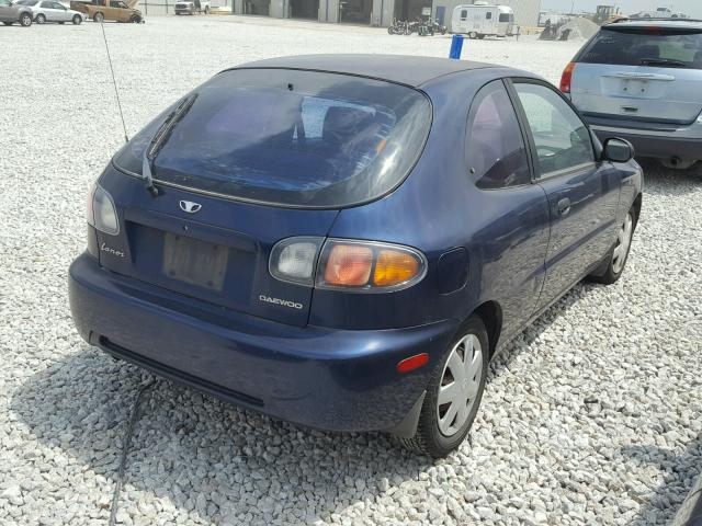 KLATA22682B699609 - 2002 DAEWOO LANOS S BLUE photo 4