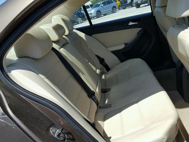 3VWD17AJ4EM242029 - 2014 VOLKSWAGEN JETTA SE BROWN photo 6