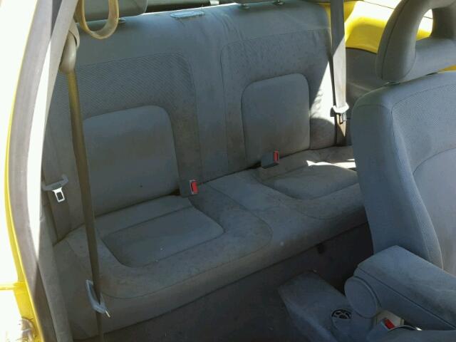 3VWCA21C8YM473021 - 2000 VOLKSWAGEN NEW BEETLE 黄色 照片 6