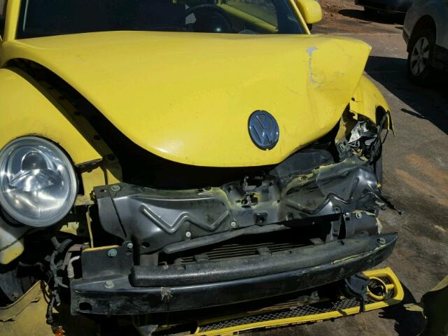 3VWCA21C8YM473021 - 2000 VOLKSWAGEN NEW BEETLE 黄色 照片 9