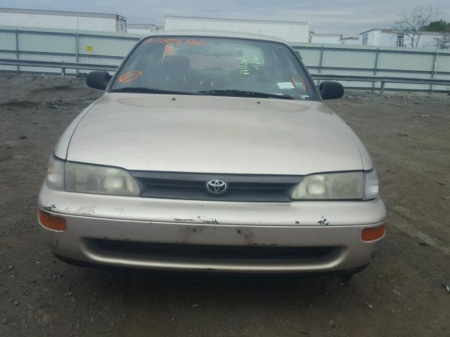 2T1AE09B2RC070905 - 1994 TOYOTA COROLLA LE 棕色 照片 9