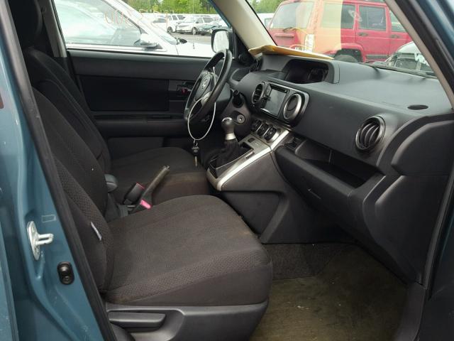 JTLKE50EX81008894 - 2008 TOYOTA SCION XB BLUE photo 5