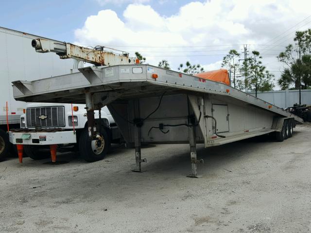 1H4F48300J0103208 - 1988 FREIGHTLINER TRAILER SILVER photo 3