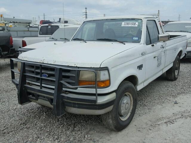 2FTHF25F1SCA57765 - 1995 FORD F250 WHITE photo 2