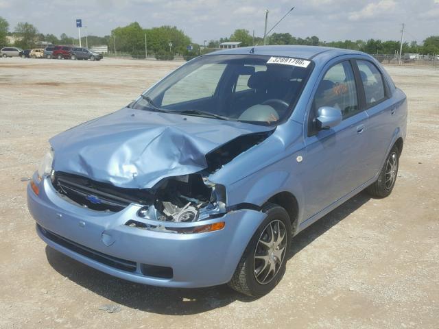 KL1TD52645B455498 - 2005 CHEVROLET AVEO BASE Niebieski zdjęcie 2