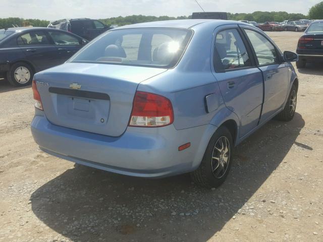 KL1TD52645B455498 - 2005 CHEVROLET AVEO BASE Niebieski zdjęcie 4