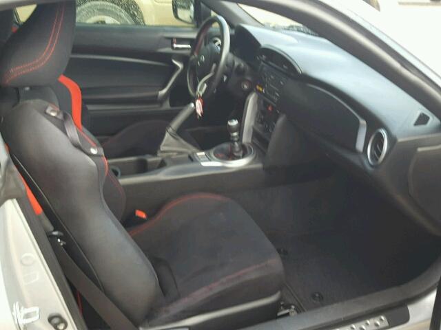 JF1ZNAA15D1708207 - 2013 TOYOTA SCION FR-S ვერცხლისფერი ფოტო 5