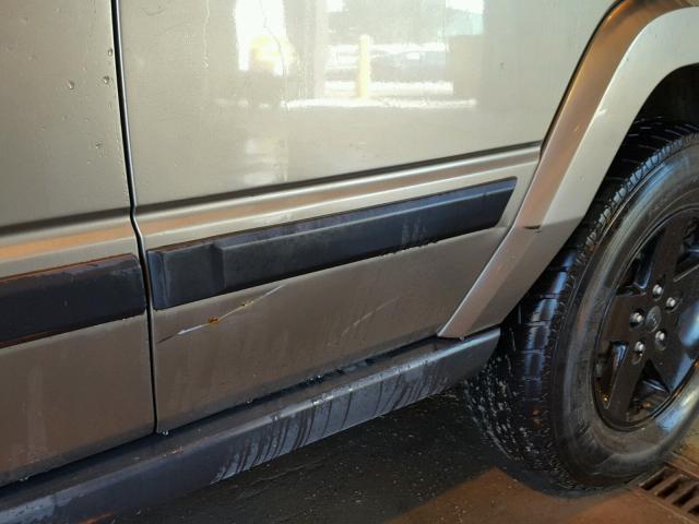 1J8HG48N16C179073 - 2006 JEEP COMMANDER TAN photo 10
