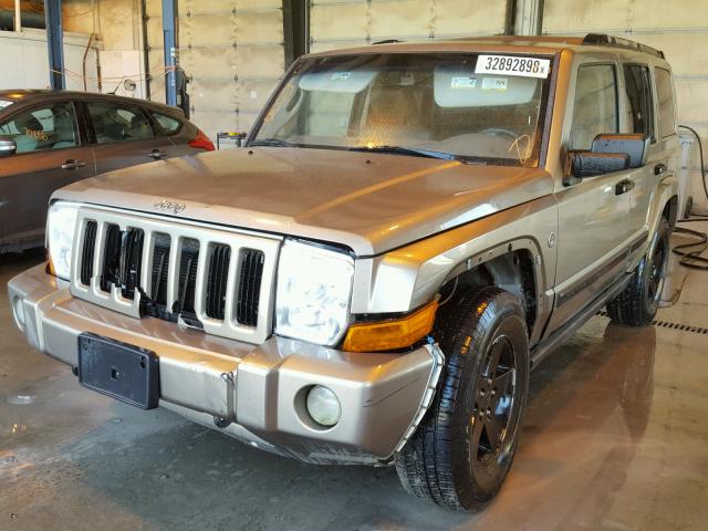 1J8HG48N16C179073 - 2006 JEEP COMMANDER TAN photo 2