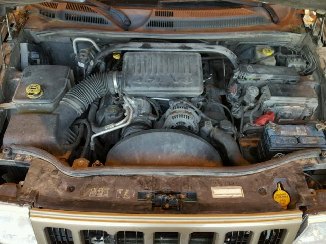 1J8HG48N16C179073 - 2006 JEEP COMMANDER TAN photo 7