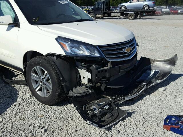 1GNKRHKD6FJ212568 - 2015 CHEVROLET TRAVERSE 2 WHITE photo 9