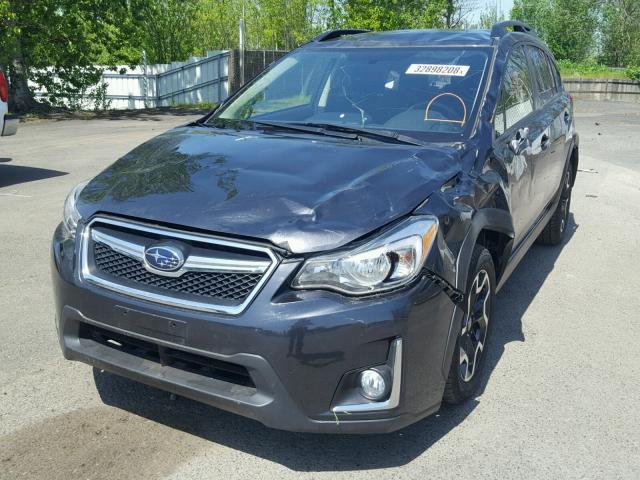 JF2GPABC5H8225276 - 2017 SUBARU CROSSTREK GRAY photo 2